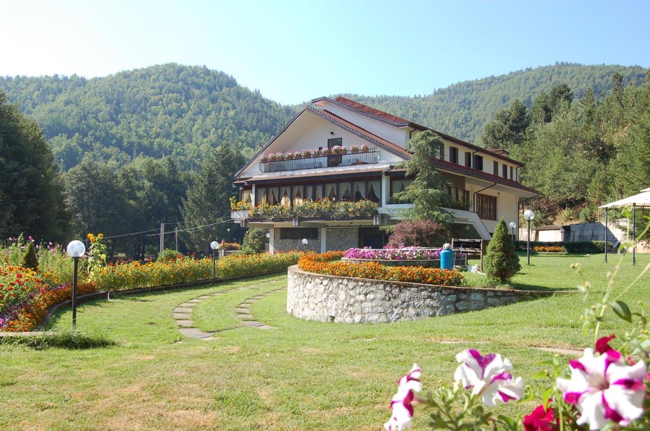 Hotel Lo Sciatore Cotronei Zewnętrze zdjęcie