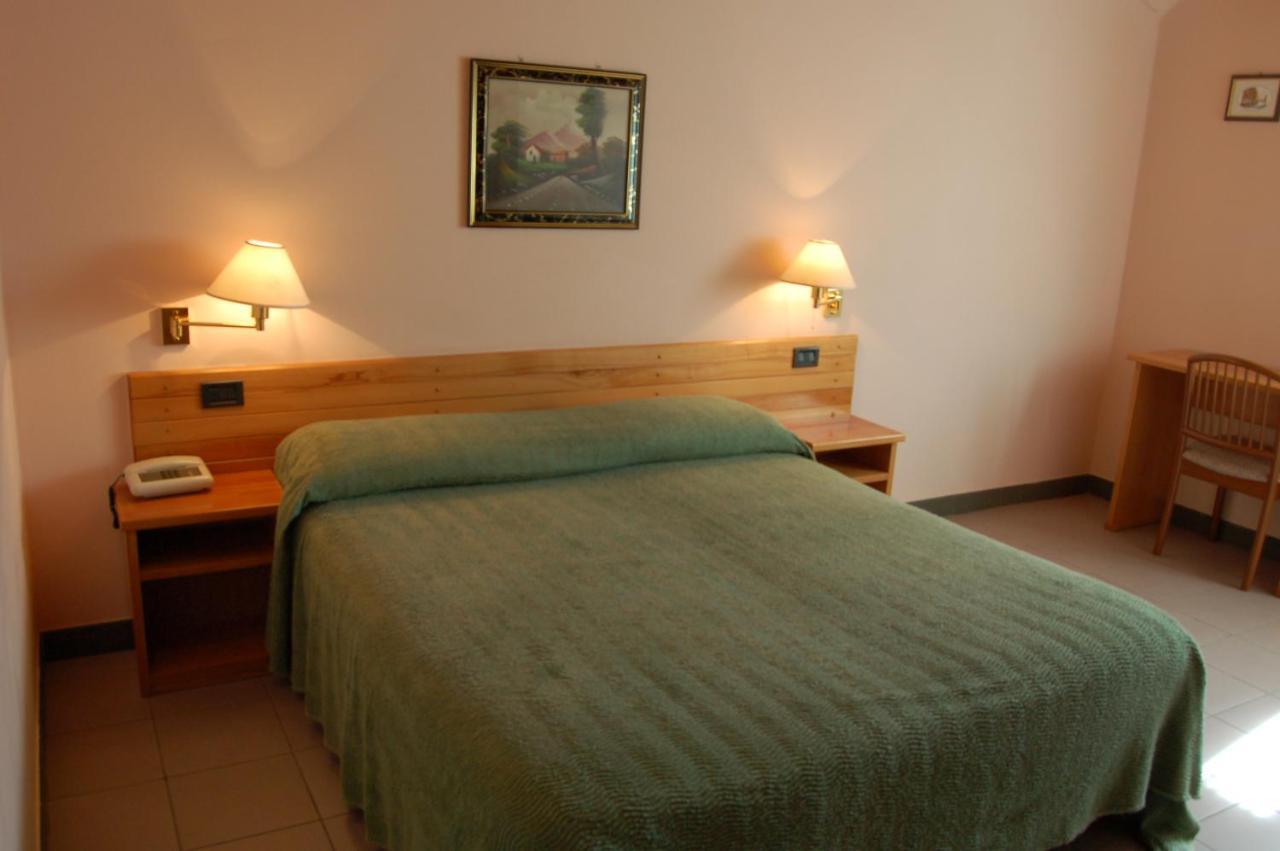Hotel Lo Sciatore Cotronei Zewnętrze zdjęcie